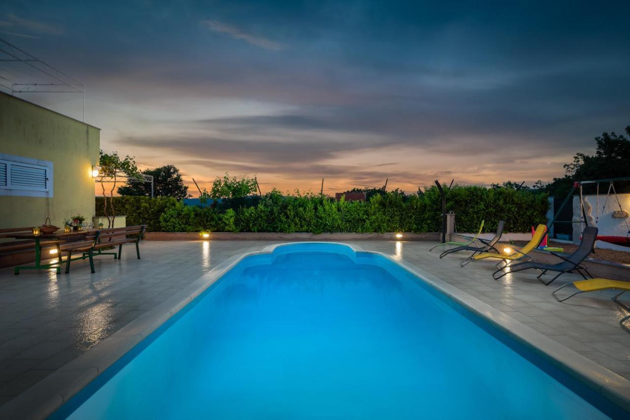 Holiday Residence Maja Katuni Zewnętrze zdjęcie