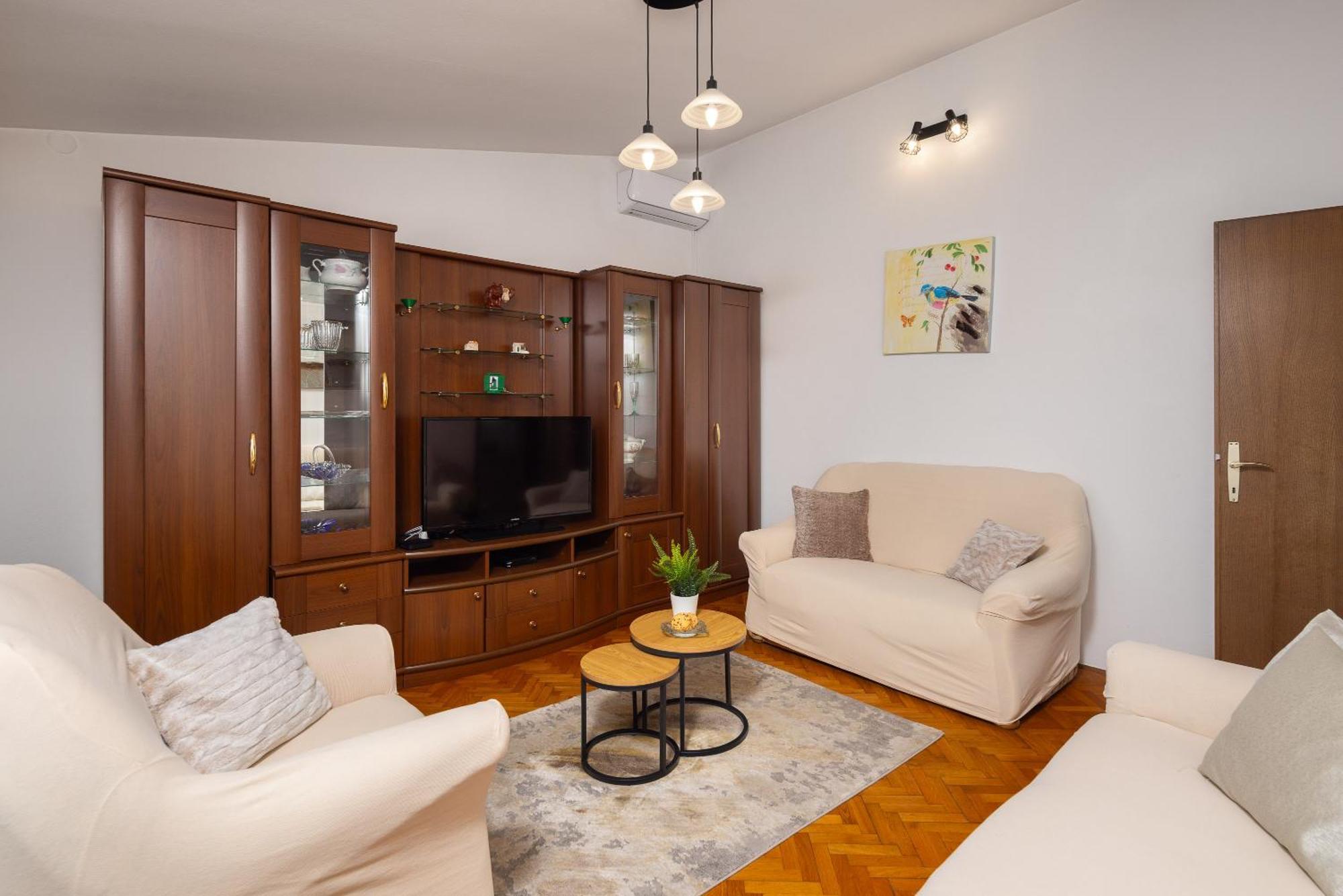 Holiday Residence Maja Katuni Zewnętrze zdjęcie