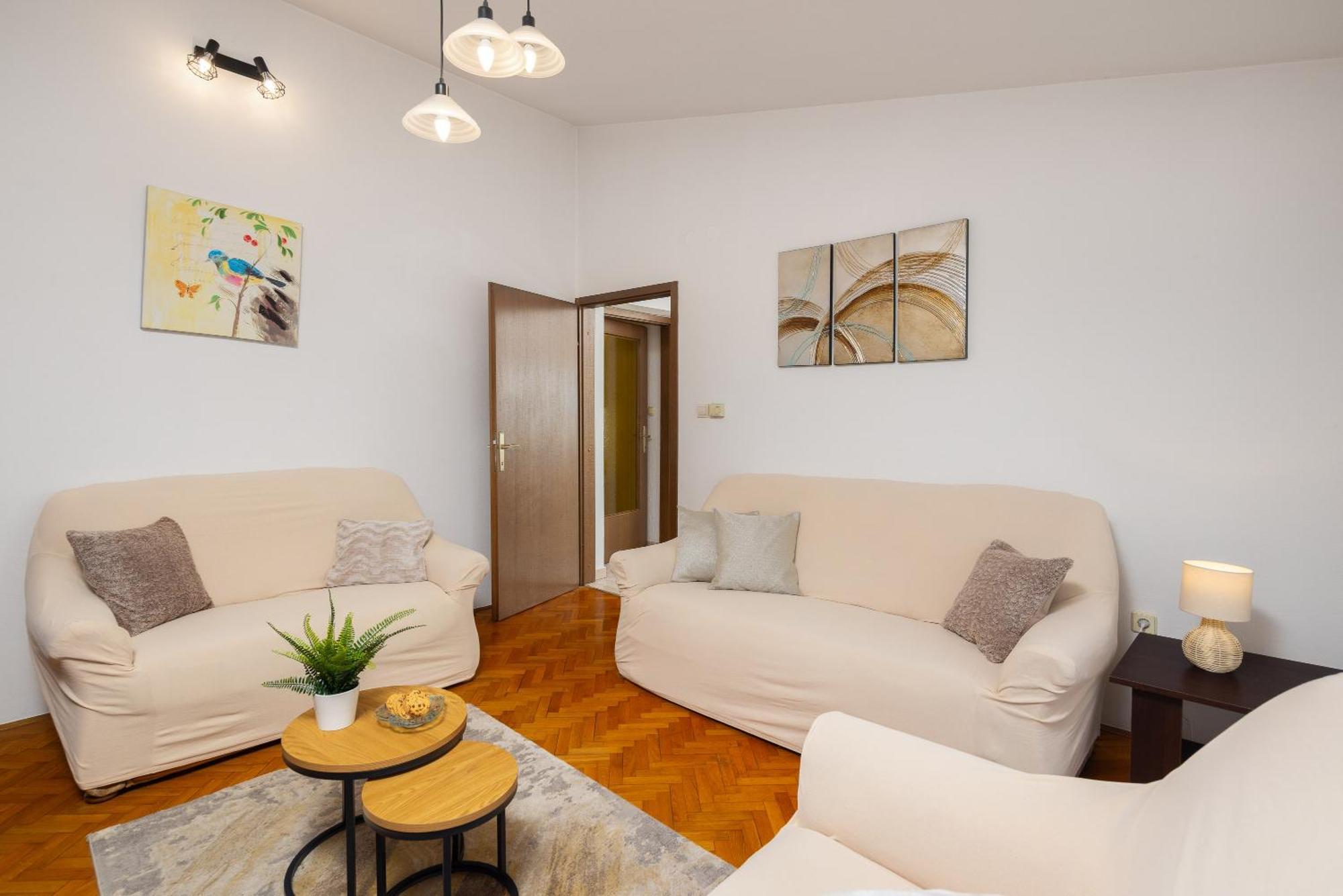 Holiday Residence Maja Katuni Zewnętrze zdjęcie