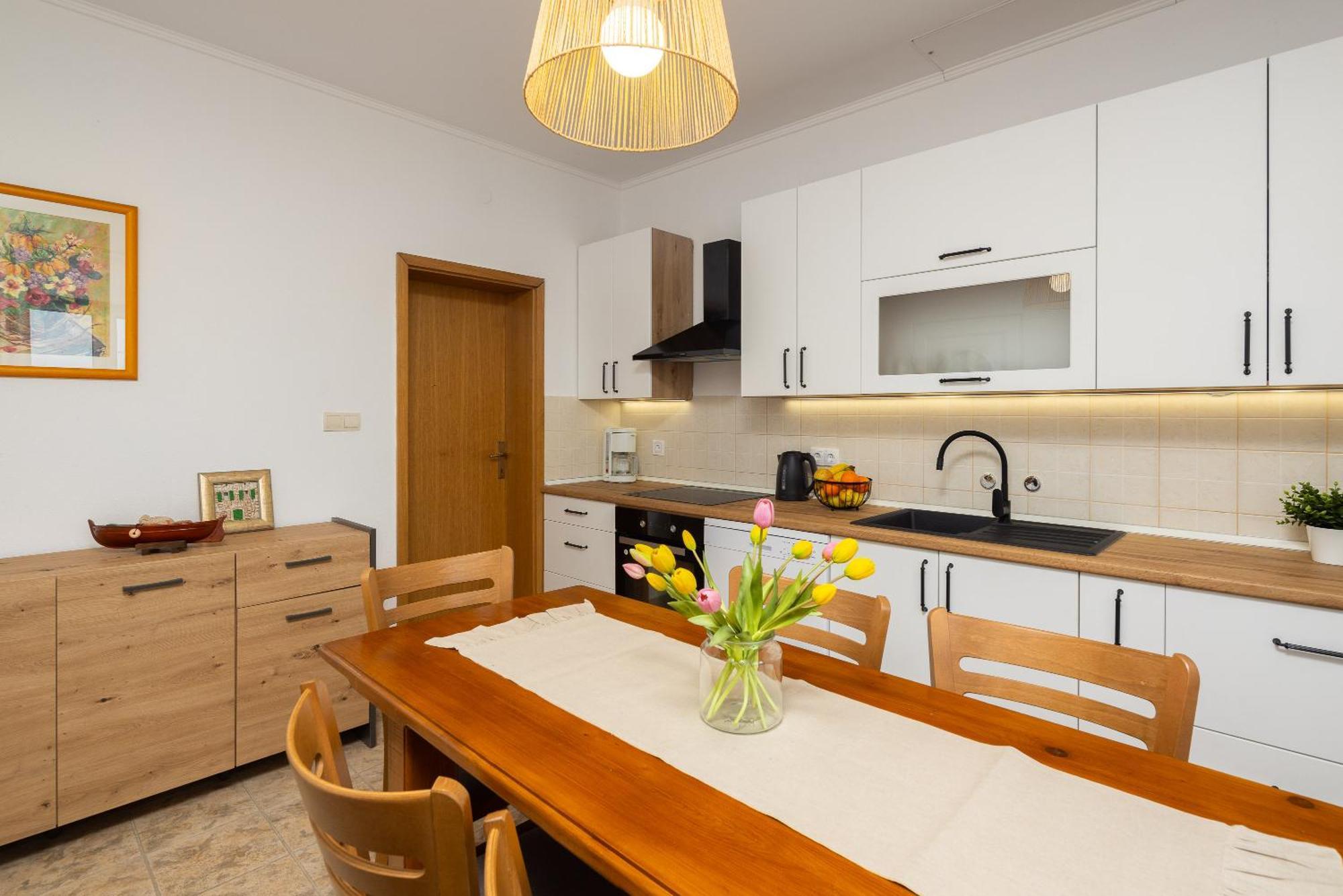Holiday Residence Maja Katuni Zewnętrze zdjęcie