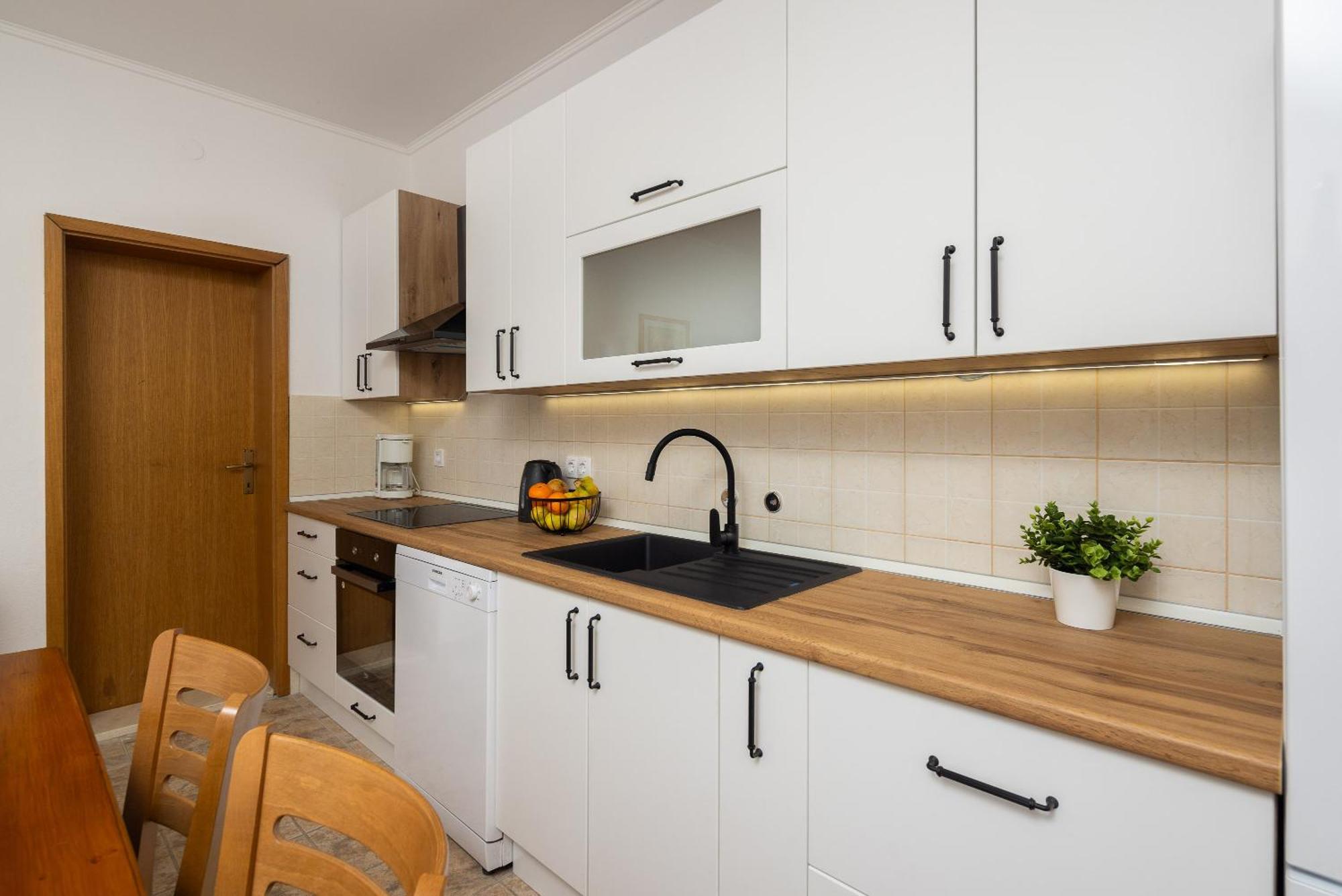 Holiday Residence Maja Katuni Zewnętrze zdjęcie