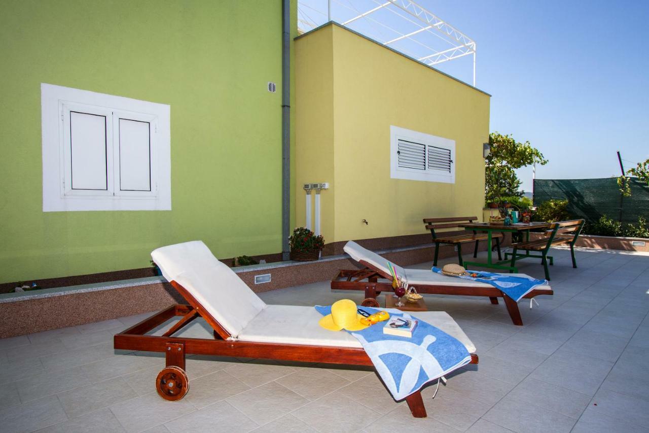 Holiday Residence Maja Katuni Zewnętrze zdjęcie